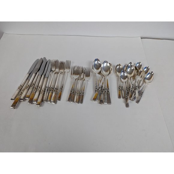Oneida Morning Star Silverplate 1948 Serving for 8 Set of 47 - Picture 1 of 9